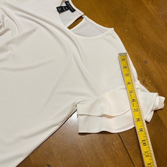 INC International Concepts Women's White Short Ruffle Sleeve Shirt Top Blouse MP - Picture 9 of 9